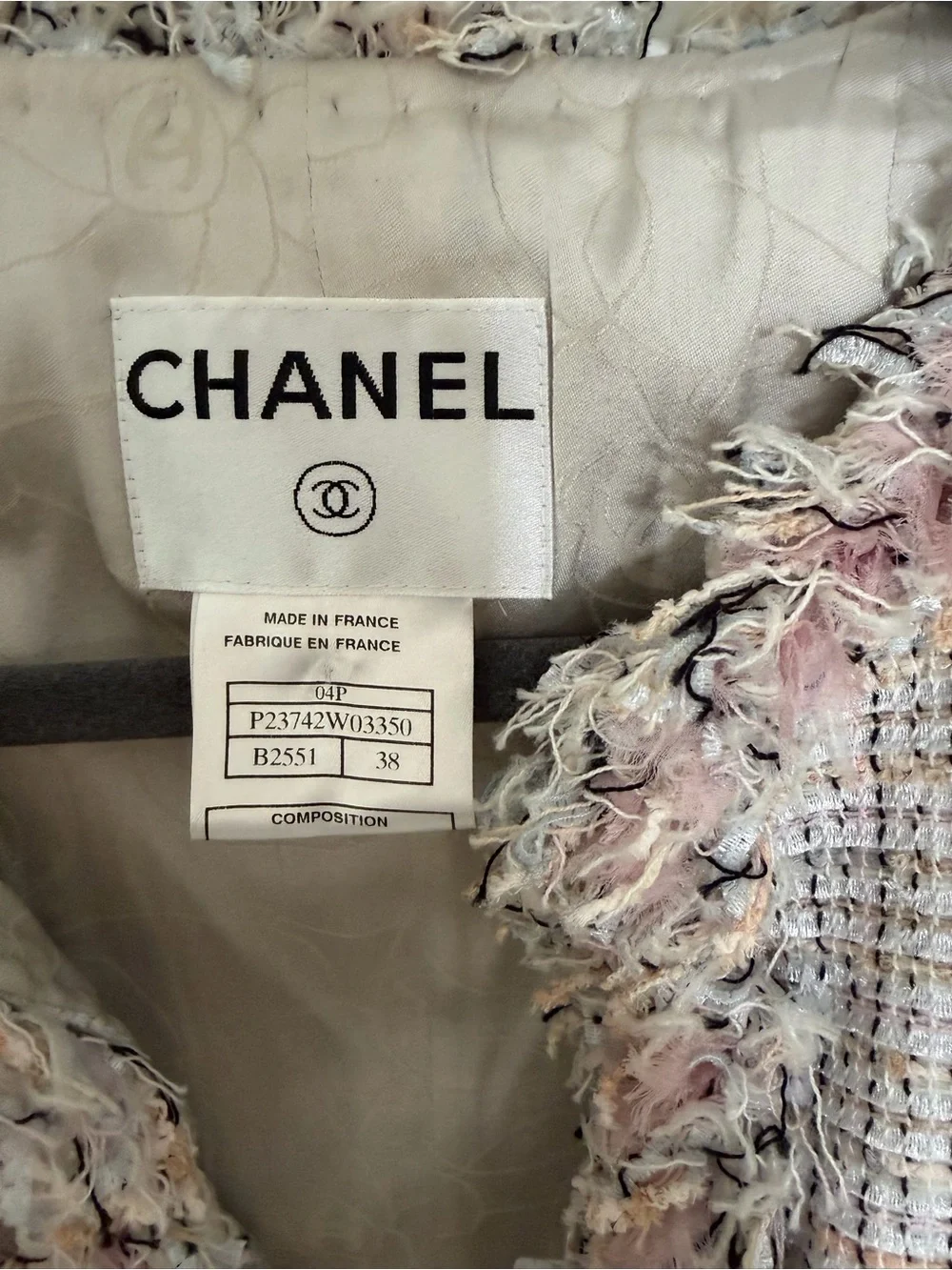 CHANEL 2004 Fantasy Tweed Lesage Poodle Pink Cream Blazer Jacket and skirt